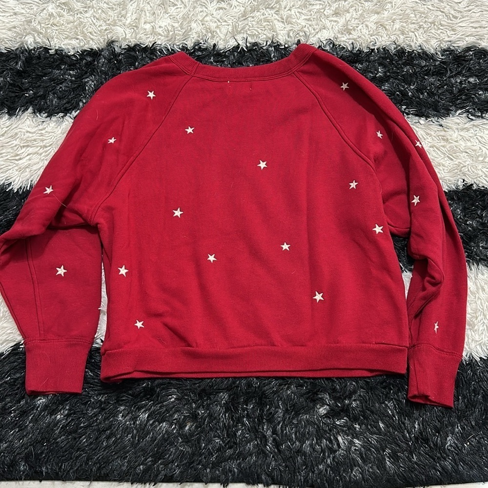 Universal Thread Red Star-Patterned Women's Cropped Sweatshirt, Large - Picture 3 of 4